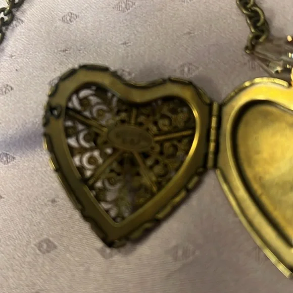Lizpaialios Heart Locket Pendant 36” Chain W Crystals Brass no clasp Tye it - Picture 6 of 7